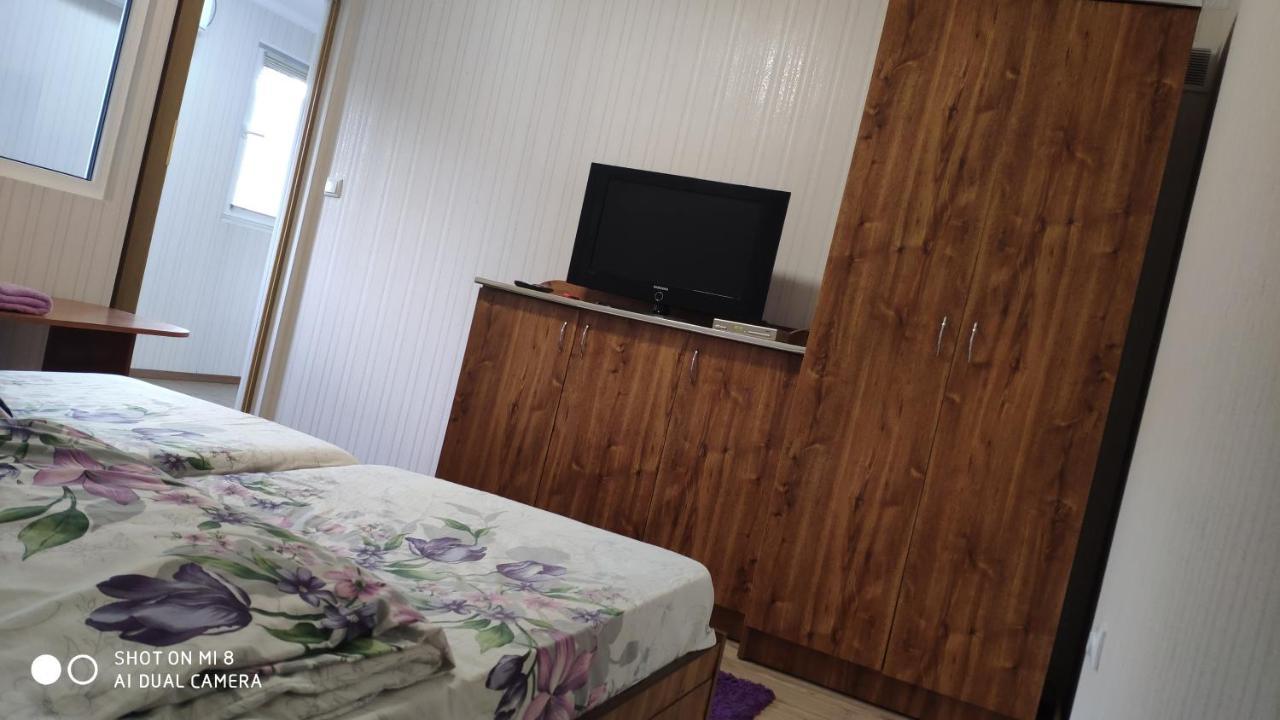 Ріточка Apartment Berehove  Bagian luar foto