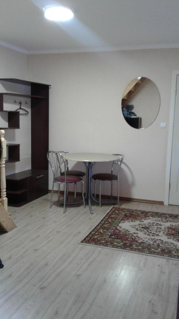 Ріточка Apartment Berehove  Bagian luar foto